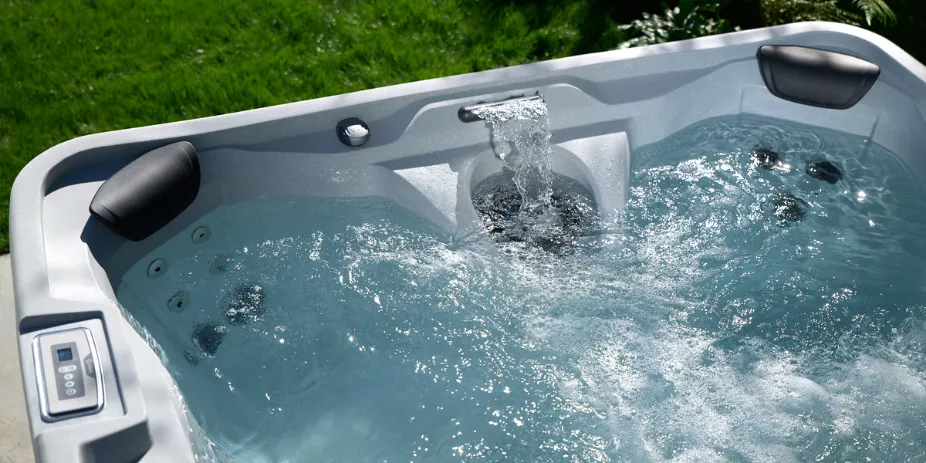Hot Tubs for Sale – Freeflow® Collection – Hot Spring Spas
